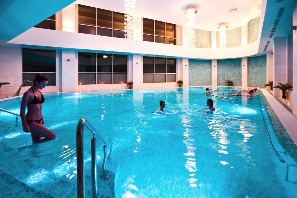 Mirage Medspa Hotel エフォリエ・ノルド エクステリア 写真
