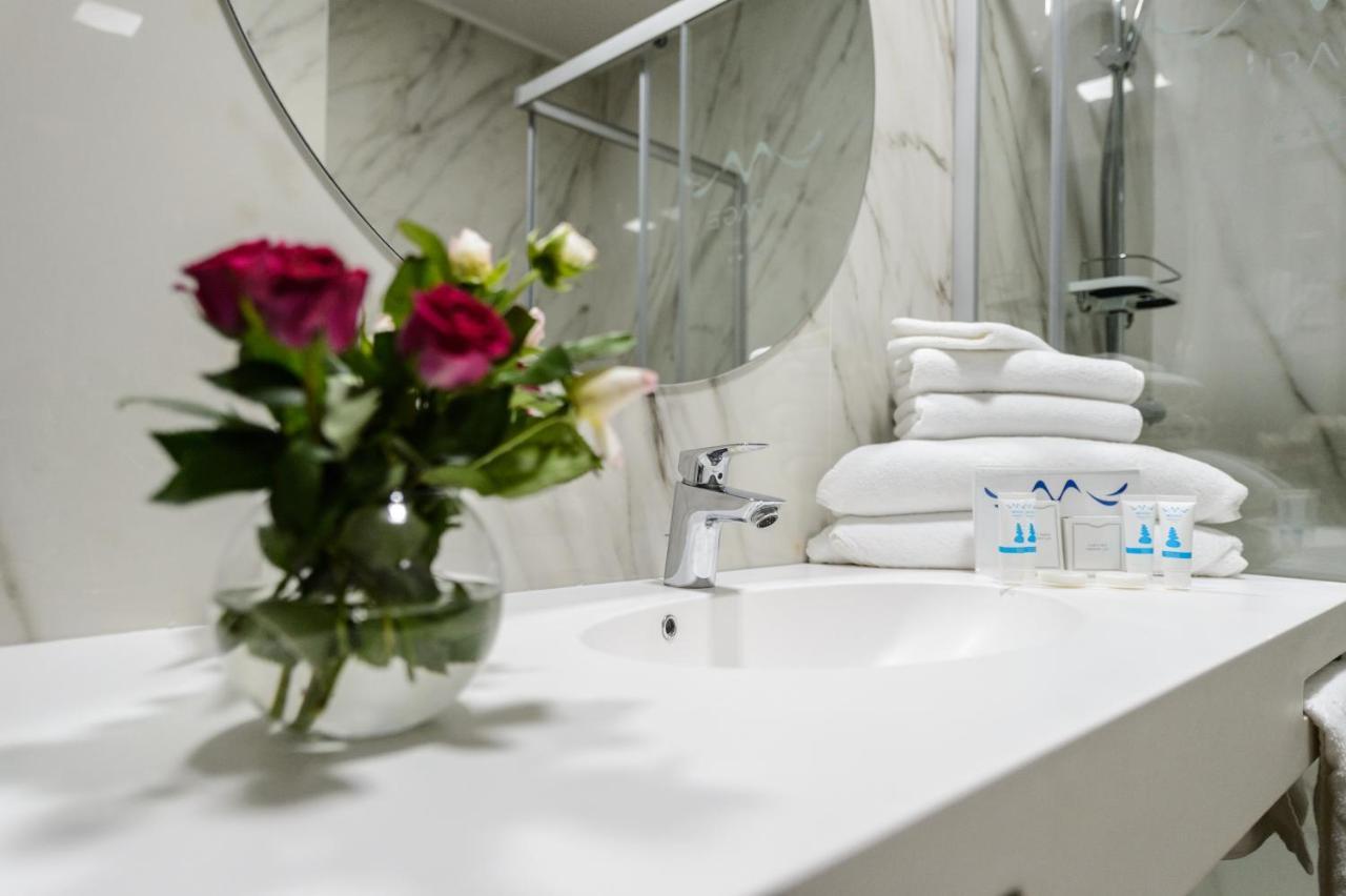 Mirage Medspa Hotel エフォリエ・ノルド エクステリア 写真