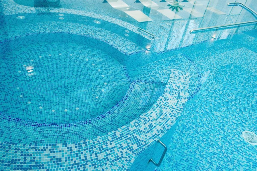 Mirage Medspa Hotel エフォリエ・ノルド エクステリア 写真