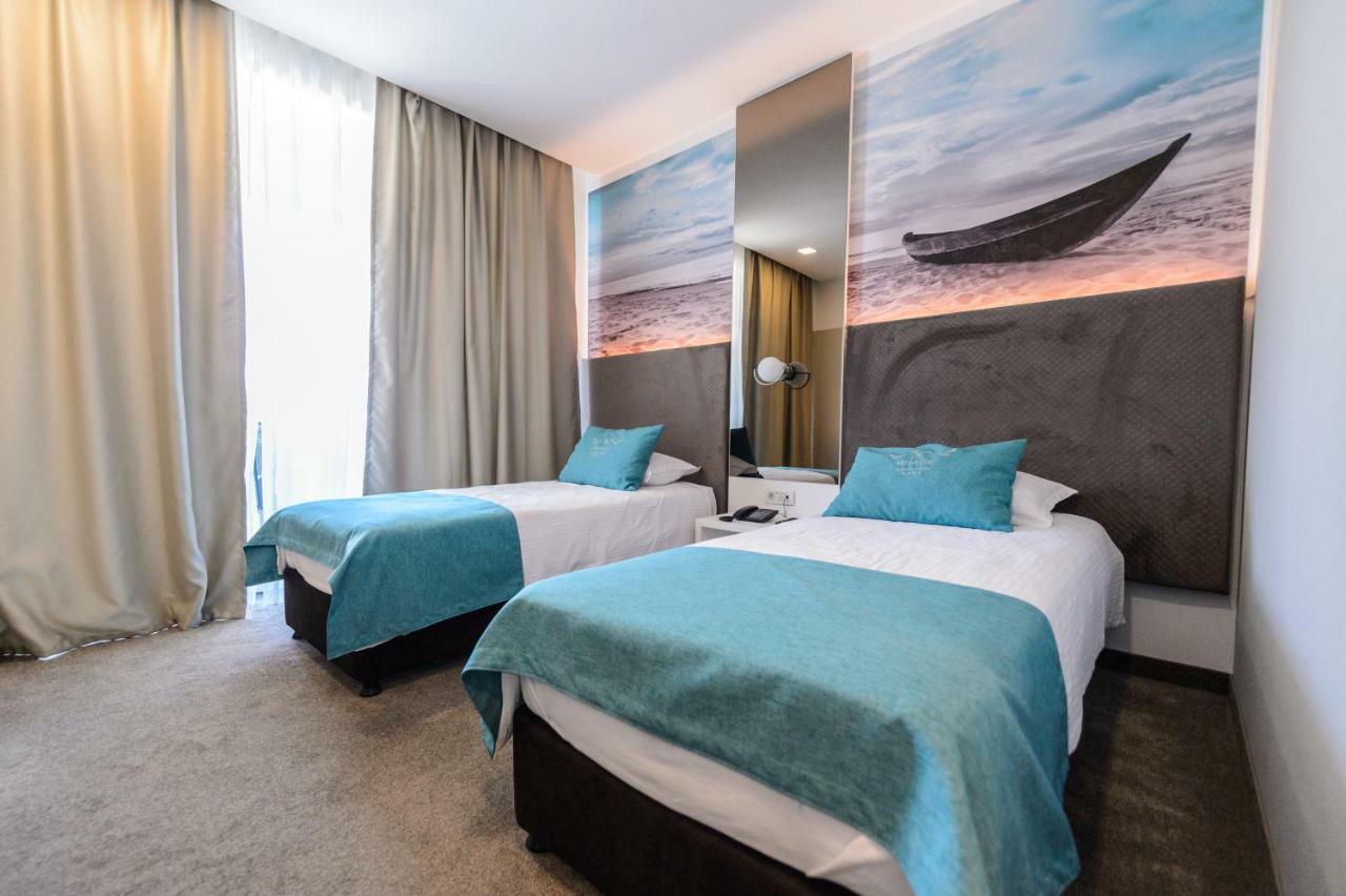 Mirage Medspa Hotel エフォリエ・ノルド エクステリア 写真